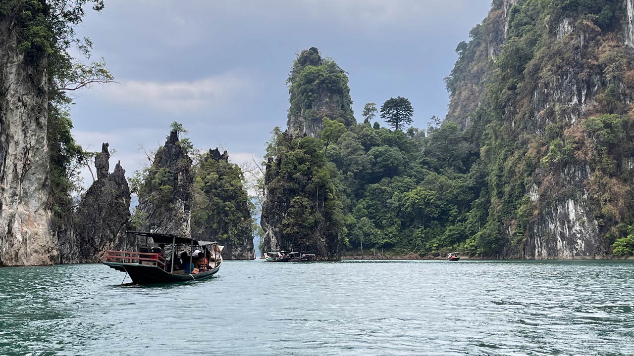 เช่าเรือเที่ยวเขื่อนรัชชประภา